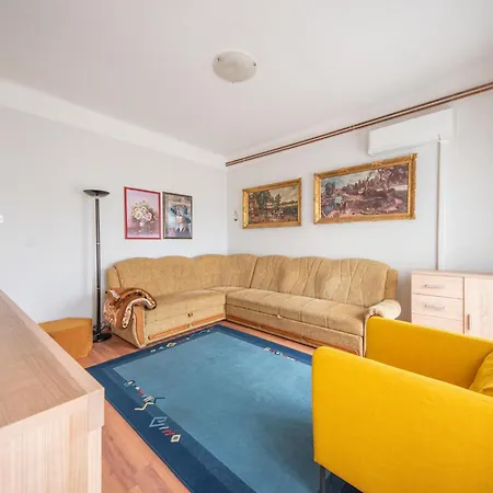 Kantrida-2 By Interhome